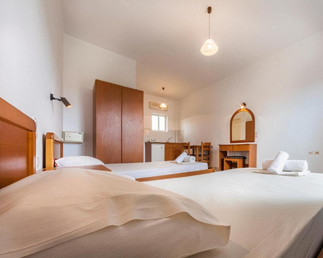 Derekas Studios & Apartments لاغاناس المظهر الخارجي الصورة